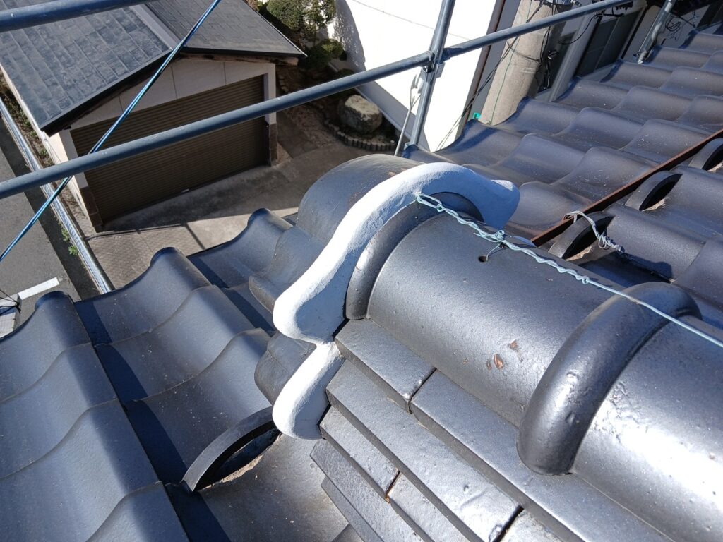 鬼瓦漆喰補修後